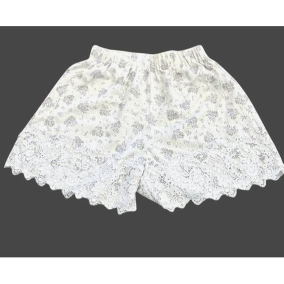 CIDER Pretty Garden Textured Laced White Embroidered Bottoms High Waist Shorts M - Picture 1 of 7